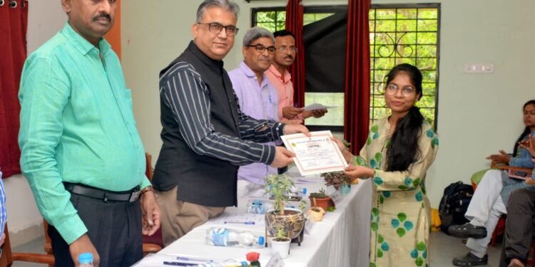 शेतमाल आणि पशू उत्पादनात मूल्यवर्धन करणे आवश्यक – मा. कर्नल. प्रा. (डॉ.) आशिश पातुरकर