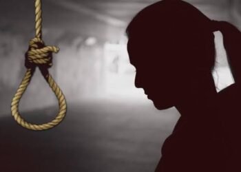 दहावीत 80 टक्के मार्क मिळविणाऱ्या मुलीने घेतला गळफास. कारण गुलदस्त्यात.