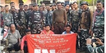 गडचिरोलीत नक्षलवाद्यांना मदत करण्याचा आरोपखाली डॉक्टरसह 3 नक्षल समर्थकांना अटक.