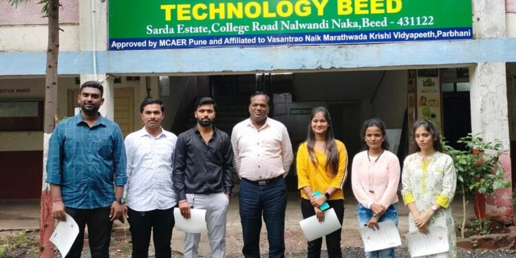 बीड: आदित्य अन्नतंत्र महाविद्यालयातील सहा विद्यार्थ्यांची पदव्युतर पदवी शिक्षणासाठी निवड.