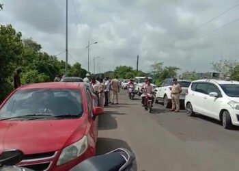 मुंबई: रस्त्याच्या कडेला अल्पवयीन मुलीचा मृतदेह आढळला बॅगेत, सर्वत्र एकच खळबळ.