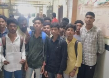 राजुरा येथील आदिवासी मुला मुलींचे वसतिगृह अजुन ही सुरू नाही, शेकडो विद्यार्थी शिक्षणापासून वंचित.