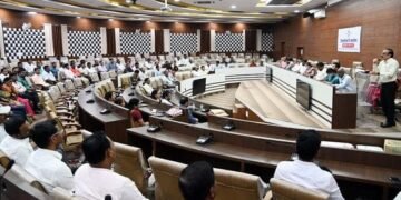 चंद्रपूर महसूल विभागात कामाची विविधता: जिल्हाधिकारी गुल्हाने