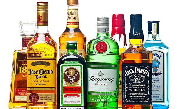 वर्धा: उत्पादन शुल्क विभागाची अवैध मद्यविक्रीवर कारवाई 185 गुन्ह्यात 40 लाख रुपयाचा माल जप्त.