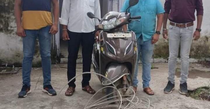 विद्युत तार चोरणाऱ्या चोरट्यास 24 तासाच्या आत मुद्देमालासह केले जेरबंद, हिंगणघाट पोलिसाची कारवाई.