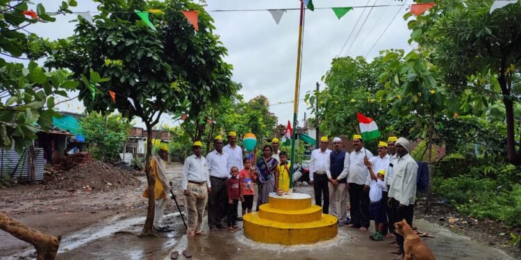 वर्धा: आदिवासी बिरसा मुंडा अधिकार व शिक्षा समिती द्वारा 75 वा स्वातंत्र दिन उत्साहात साजरा.