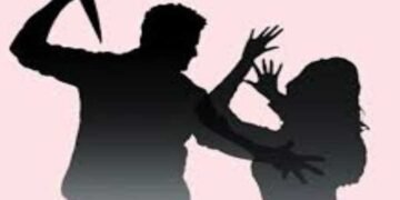 यवतमाळ येथे जिल्हा परिषद शाळेतील महिला शिक्षिकेवर 22 वर्षीय तरुणाने केला चाकूहल्ला गंभीर रित्या जखमी.