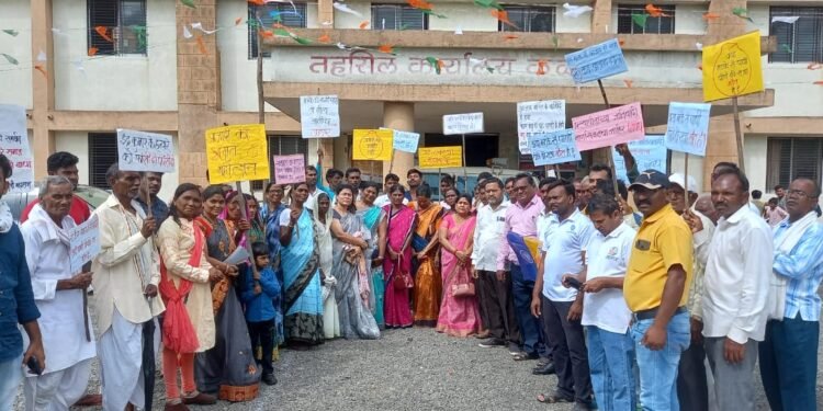 राजस्थान येथील हत्याकांडाच्या निषेध करण्यासाठी कळंम तालुका कार्यालयावर वंचित बहुजन आघाडीचा धडक मोर्चा.