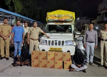 पोलिस स्टेशन देवळी येथील पथकाने नाकाबंदी दरम्यान पकडला ९ लाख रुपये किमतीचा अवैध दारुसाठा.