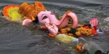 नाशिक : प्लास्टर ऑफ पॅरिसच्या गणेशमूर्तींचे नदीपात्रात विसर्जन करण्यास प्रतिबंध.