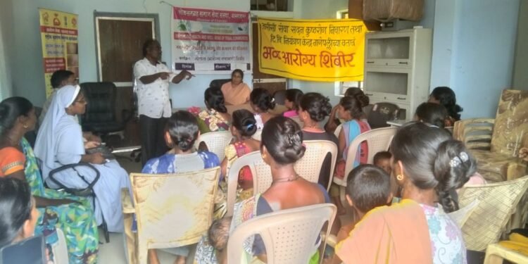 खांदला येथे लोकसमग्रह समाज सेवा संस्थाच्या आणि मानोस युनिदास यांचे संयुक्त विद्यमाने आरोग्य शिबीर