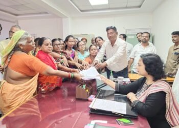 हिंगणघाट पुरपीडित कुटुंब अजूनही मदत पासून वंचित, राष्ट्रवादी काँग्रेस पक्षाच्या वतीने उपविभागीय अधिकारी यांना निवेदन