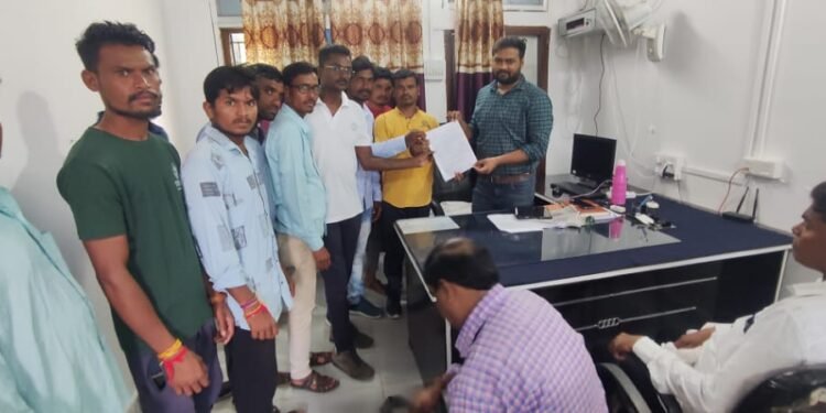 व्येंकटरावपेठा (कोत्तागुडम) येथील कामाची चौकशी करा, नागरिकांची गट विकास अधिकारी यांचे कडे निवेदन देवून मागणी.