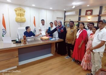 अहेरी नगर पंचायतचे शिष्टमंडळानी घेतली गडचिरोली जिल्हाधिकारी यांची भेट व विविध विषयांवर चर्चा.