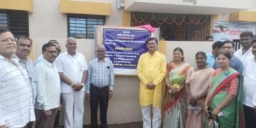 गडचांदूर येथे प्रसूती कक्ष, तलाठी व मंडळ अधिकारी कार्यालयाचे लोकार्पण.