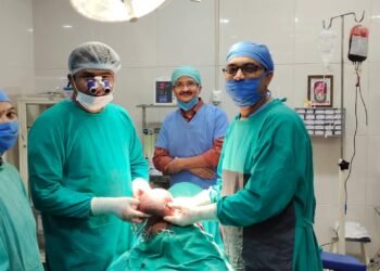 हिंगणघाट शहरात जटील अशी गुंतागुंतीची प्लास्टिक सर्जरी संपन्न, हिंगणघाटचे प्रसिध्द प्लास्टिक सर्जन डॉ. चैतन्य रामटेके याच सर्विकडे कौतुक.