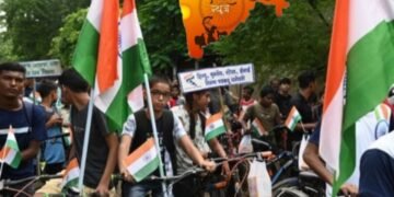 चंद्रपूर ‘हर घर झेंडा’ अभियानांतर्गत रॅलीद्वारे जनजागृती, विद्यार्थी, गटप्रेमी, नागरिकांचा सहभाग.