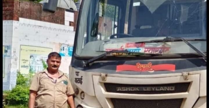 प्राणापेक्षा कर्तव्य मोठ, एसटी बस मध्ये बसलेल्या 25 प्रवाशांना सुखरूप आणि सुरक्षित केल, त्यानंतरच घेतला जगाचा निरोप.