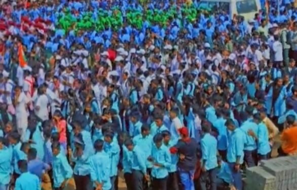 राजुऱ्यात दुमदुमला “भारत माता की जय ” चा जयघोष. हजारोच्या संख्येत निघाली प्रभातफेरी.