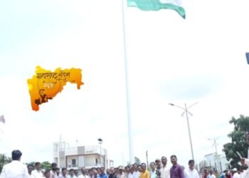 राजुरा शहरात 100 फूट उंचीच्या राष्ट्रीय ध्वजाचे ध्वजारोहण.