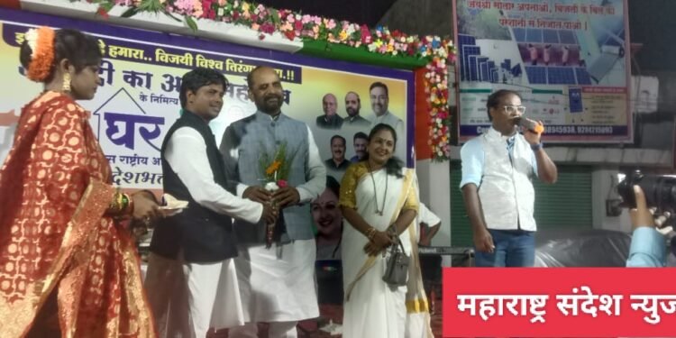 आजादी का अमृत महोत्सव के उपलक्ष में देशभक्ति गीत सुगम संगीत का कार्यक्रम बल्लारपुर में संम्पन्न.