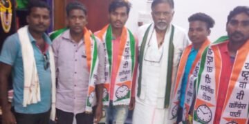 दामरंचा येथील अविसचे ग्रामपंचायत सदस्यासह अनेक कार्यकत्याचा राष्ट्रवादीचा काँग्रेस पक्षात प्रवेश.