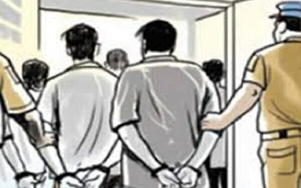 भवानी माता मंदिराजवळील एक व्यापा-यावर दरोडा टाकण्याच्या तयारीत असलेले गुन्हेगार युनिट १, गुन्हे शाखा, पुणे शहर यांचेकडून जेरबंद..