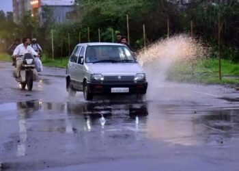 नाशिक मध्ये रात्री जोरदार पाऊसाने केलं गणरायाचे स्वागत.