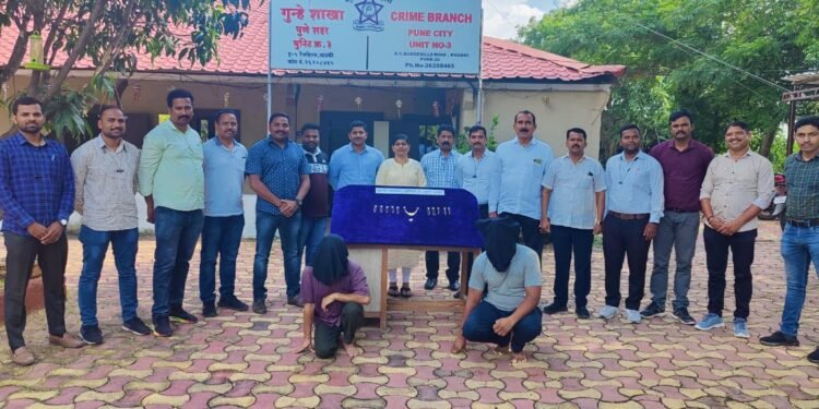 पुणे: एक वर्षापासून मोक्का मध्ये वाँटेड असणारा अद्भुत घरफोडीचोरी करणा-या तडीपार सराईत गुन्हेगार गुन्हे शाखा युनिट-३ च्या ताब्यात.