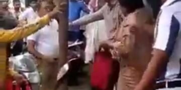 मुंबईत महाराष्ट्र नवनिर्माण सेनेच्या नेत्याने महिलेवर दाखवला जोर, मुंबादेवी परिसरात महिलेला भररस्त्यात केली बेदम मारहाण, व्हिडिओ वायरल.