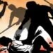 घराचा दरवाजा का वाजवला? अशी विचारणा केल्याचा राग येऊन 6 ते 7 जणांनी एकाला लाथा-बुक्क्या व लाकडी दांडक्याने जबर मारहाण.