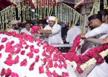 बाबा ताजुद्दीन औलिया यांचा सहामाही उर्स मोठ्या उत्साहात संपन्न.