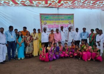 वं.राष्ट्रसंत तुकडोजी महाराज विद्यालय वेंडली येथे शिक्षण दिन उत्साहात साजरा.