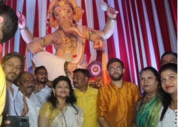 माजी मंत्री आदित्य ठाकरें यांनी घेतल चांदीवली येथील प्रसिद्ध गणपतीचं दर्शन.