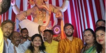 माजी मंत्री आदित्य ठाकरें यांनी घेतल चांदीवली येथील प्रसिद्ध गणपतीचं दर्शन.