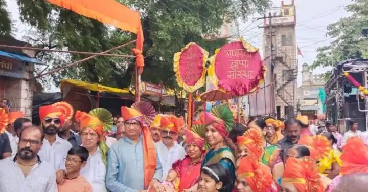 संगमनेर मध्ये लाडक्या गणपती बाप्पाला भावपूर्ण निरोप. अनेकांनी लावली हजेरी.