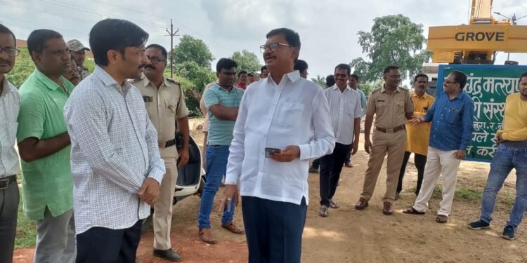 राजुरा: आमदार सुभाष धोटेंनी केली विसर्जन स्थळाची पाहणी, सुविधांचा घेतला आढावा.