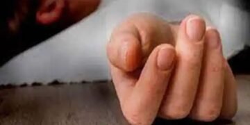 मेंढ्या सांभाळ करण्यासाठी आणलेल्या अल्पवयीन मुलीचा मृत्यू,  या प्रकरणी घारगाव पोलिसात शिंदोडी येथील पती-पत्नीच्या विरोधात खुनाचा गुन्हा दाखल करून त्यांना अटक.