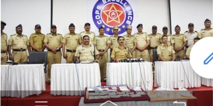 कुप्रसिध्द अट्टल घरफोडी चोर “चोर राजा उर्फ राजेश पपुल” जेरबंद त्याचेकडुन १४ घरफोडी चोरीचे गुन्हयांची उकल गुन्हे शाखा युनिट-२, पुणे शहर पोलिसांनी कारवाई