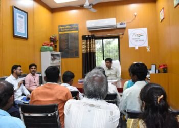 आसन (खुर्द) येथे जिल्हा परिषद शाळेतील रिक्त शिक्षकांचे पदे तात्काळ भरा शाळा व्यवस्थापन समितीची शिक्षणधिकारी दिपेंद्र लोखंडे यांच्याकडे मागणी.