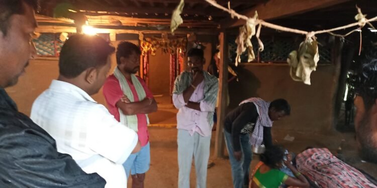 जि.प.माजी अध्यक्ष अजय कंकडालवार यांनी आत्राम कुटुंबाला सांत्वन भेट देत केली आर्थिक मदत..!!