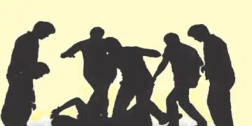 नाशिक: मुले पळवणारी टोळीचे सदस्य असल्याचे समजून जमावाने केली ब्लॅंकेट विक्रेत्यांला मारहाण.