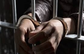 चेन स्नॅचिंगच्या गुन्ह्यात फरार असलेल्या सराईत आरोपीला स्थानिक गुन्हे शाखेच्या पथकाने केले जेरबंद.