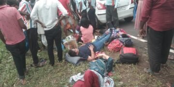 नागपुरातील हिंगणी-सेलू मार्गावर भीषण बस अपघात, प्रवाशांनी भरलेली खासगी बस उलटली, अनेक नागरीक गंभीर जखमी.