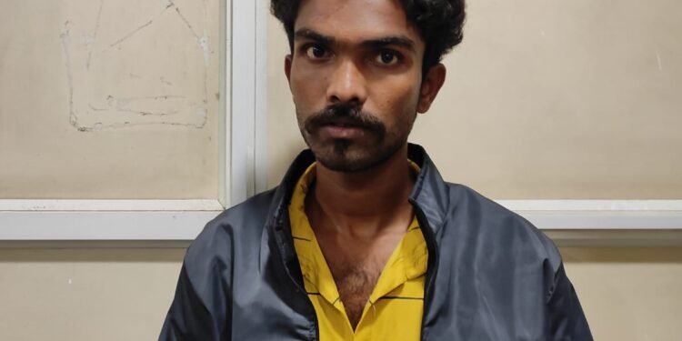 रेकॉर्ड वरील आरोपी नामे रोहित चंद्रकांत जानराव यांस ६ महिन्यांकरीता जिल्हातुन केले तडीपार.