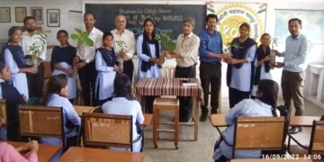 सावनेर: भालेराव महाविद्यालयात जागतिक ओझोन दिवस साजरा, यावेळी वृक्षारोपणासाठी रोपवाटप.