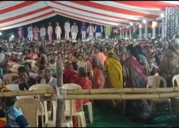 मुख्यमंत्री शिंदे यांची जनसभेत मोठी फजीयत, यांच्या भाषणाच्या आधीच जनता सभेतून निघून गेली.