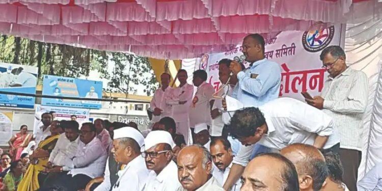 नाशिक मनपा शिक्षण विभागातील शिक्षकांचे जुलै आणि ऑगस्ट महिन्याच्या वेतनासह गत आठ महिन्यांचा महागाई फरक जमा, मनसे शिक्षक संघटनेच्या पाठपुराव्याला यश.