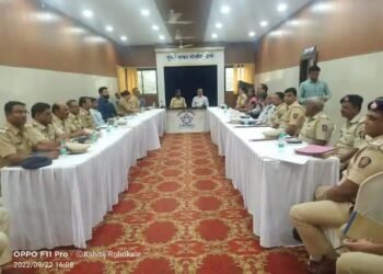 नाशिक शहरात मोठ्या प्रमाणात वाहतूक कोंडी, वाहतूक सुरळीत होणे करता पोलीस आयुक्त यांची बैठक.