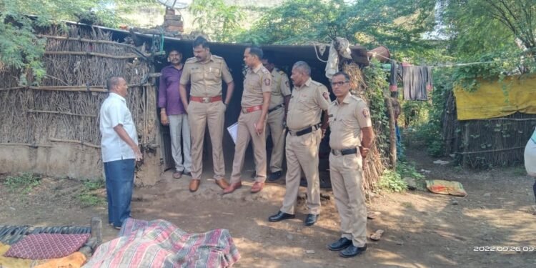 चोपडा तालुक्यातील गंलगीत मध्ये मध्यरात्री खुनी थरार, सावत्र मुलाने केला आईचा खून.